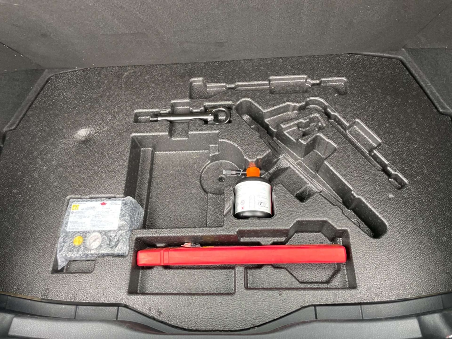 Used Toyota C-HR 2017 for sale - 76957840: Photo 60