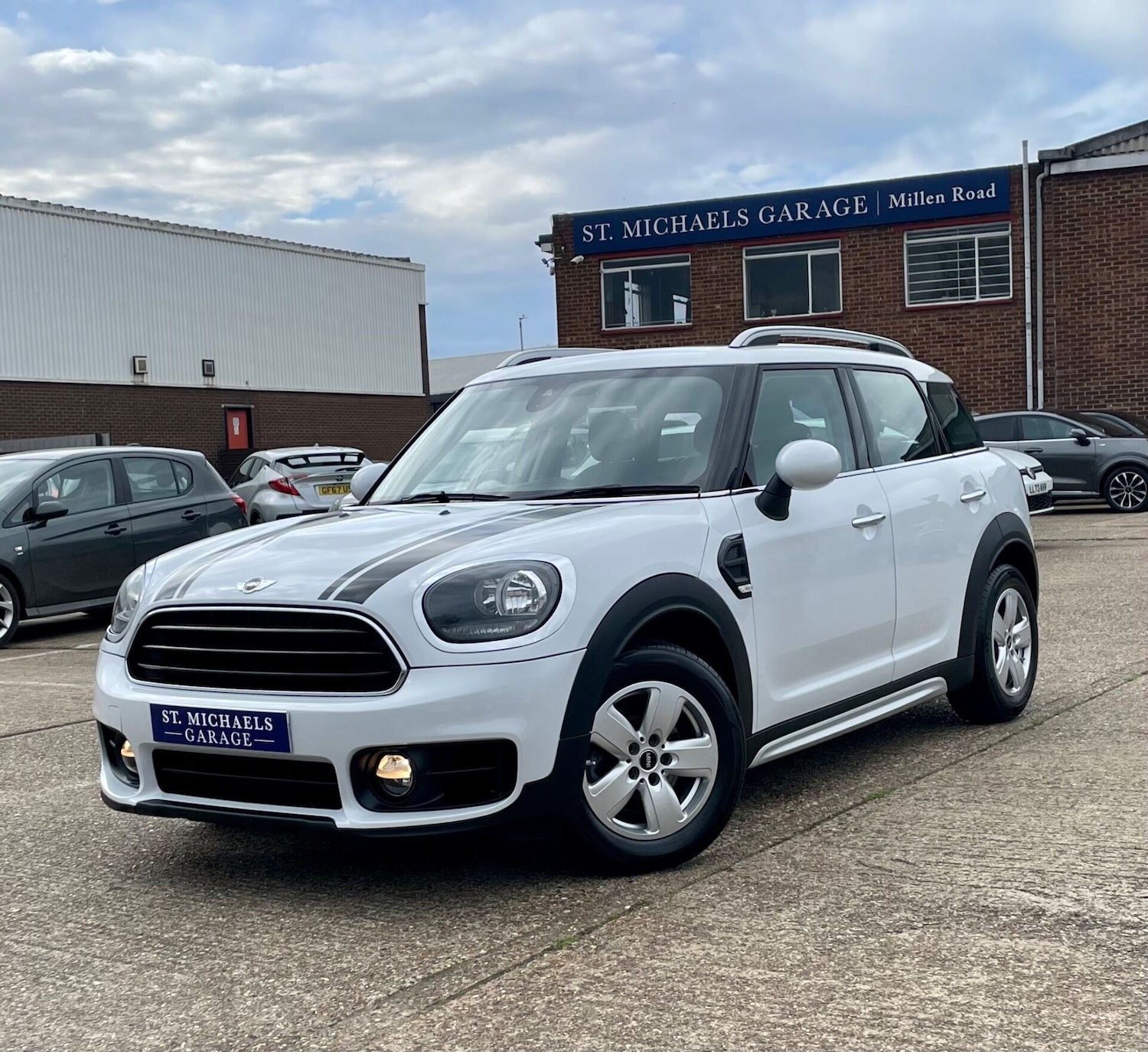 Used MINI Countryman 2017 for sale - 76481215: Photo 1