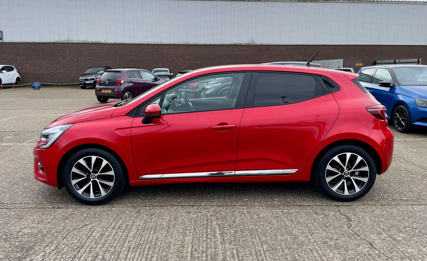 Used Renault Clio 2021 for sale - 77632184: Photo 11