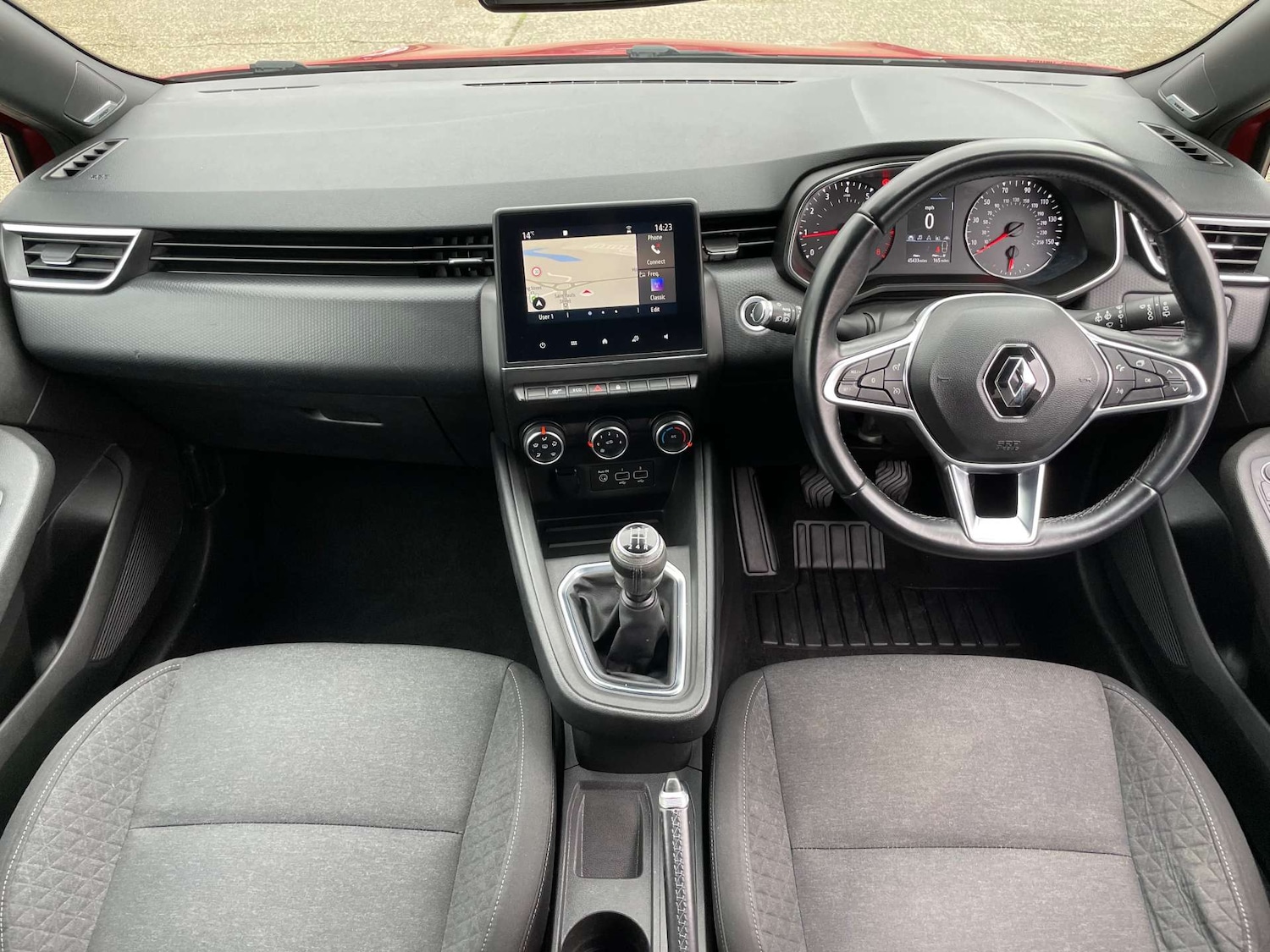 Used Renault Clio 2021 for sale - 77632184: Photo 2