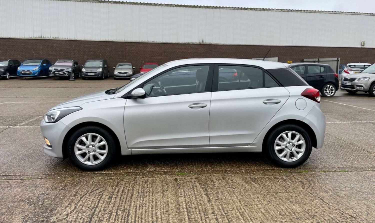Used Hyundai i20 2018 for sale - 76905268: Photo 11