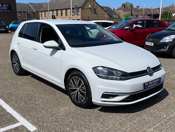 Used Volkswagen Golf 2018 for sale - 78418800: Photo