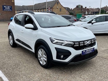 Used Dacia Sandero Stepway 2024 for sale - 79193999: Photo