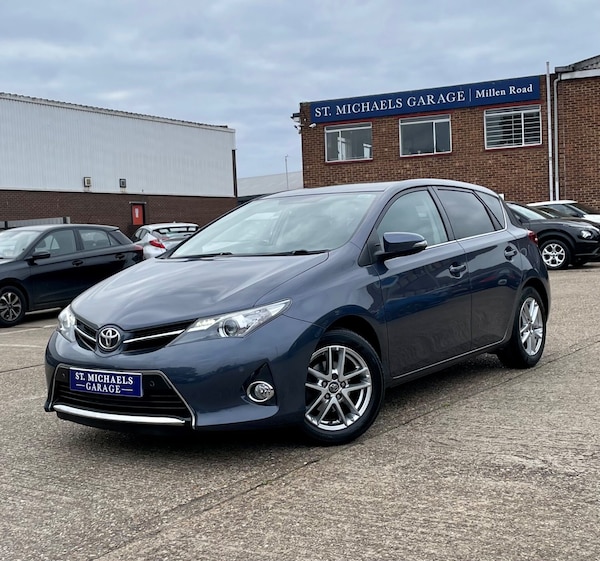 Used Toyota Auris 2015 for sale - 76224495: Photo 1