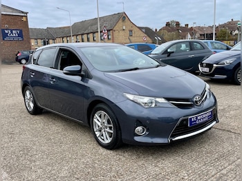 Used Toyota Auris 2015 for sale - 76224495: Photo