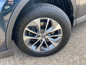 Used Toyota RAV4 2017 for sale - 78176754: Photo