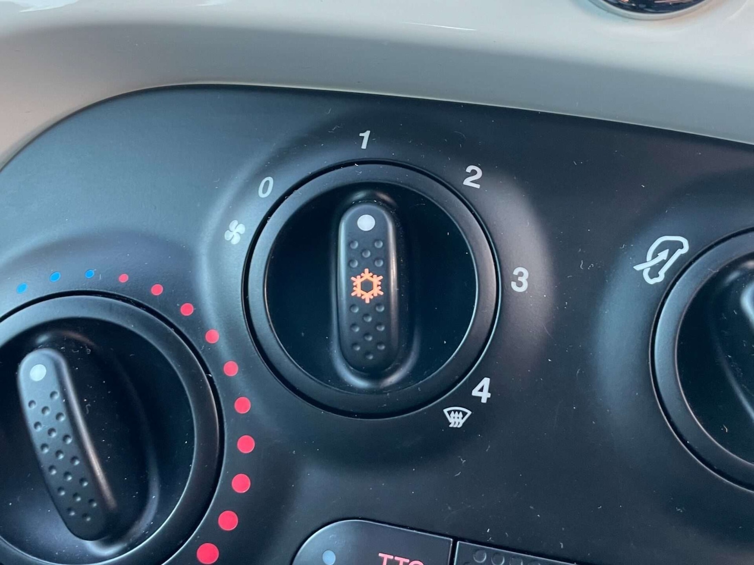 Used Abarth 500 2012 for sale - 76957813: Photo 37