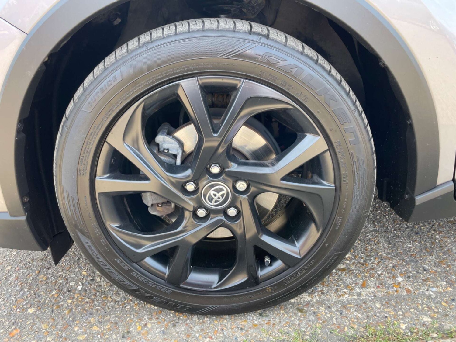 Used Toyota C-HR 2018 for sale - 76922523: Photo 15