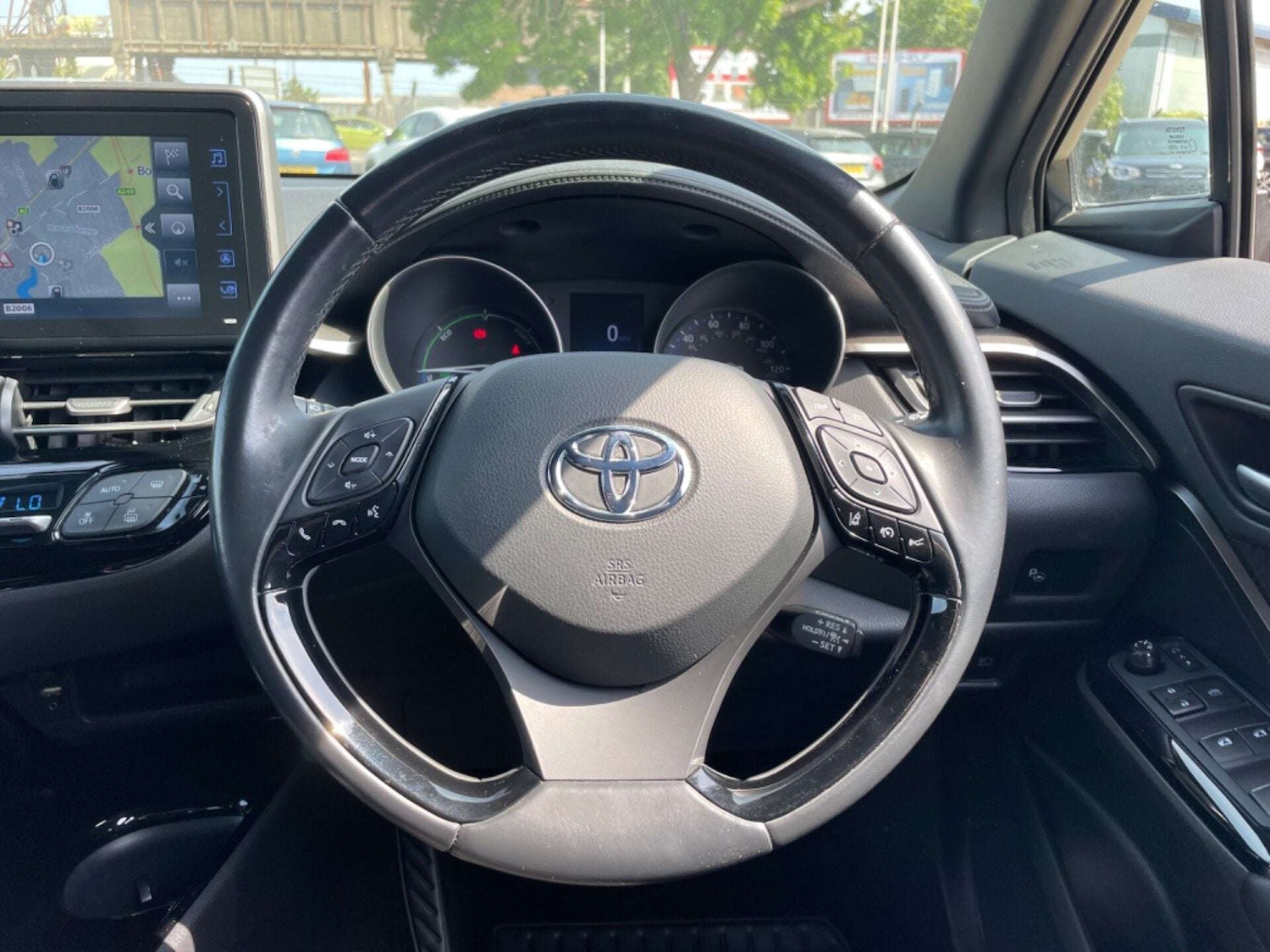 Used Toyota C-HR 2018 for sale - 76922523: Photo 19