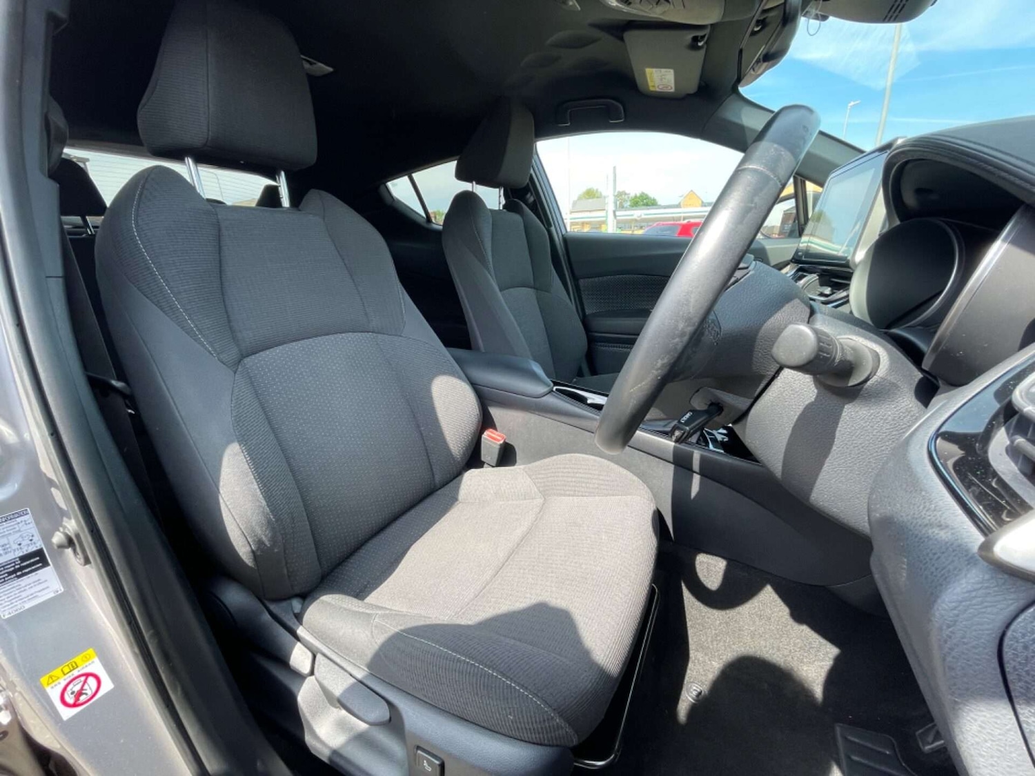 Used Toyota C-HR 2018 for sale - 76922523: Photo 57