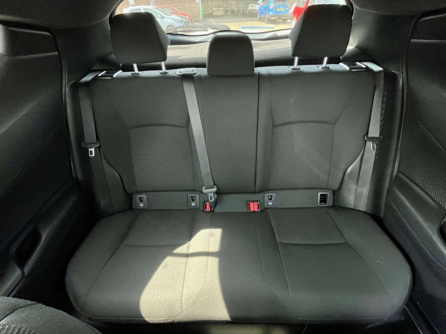 Used Toyota C-HR 2018 for sale - 76922523: Photo 60