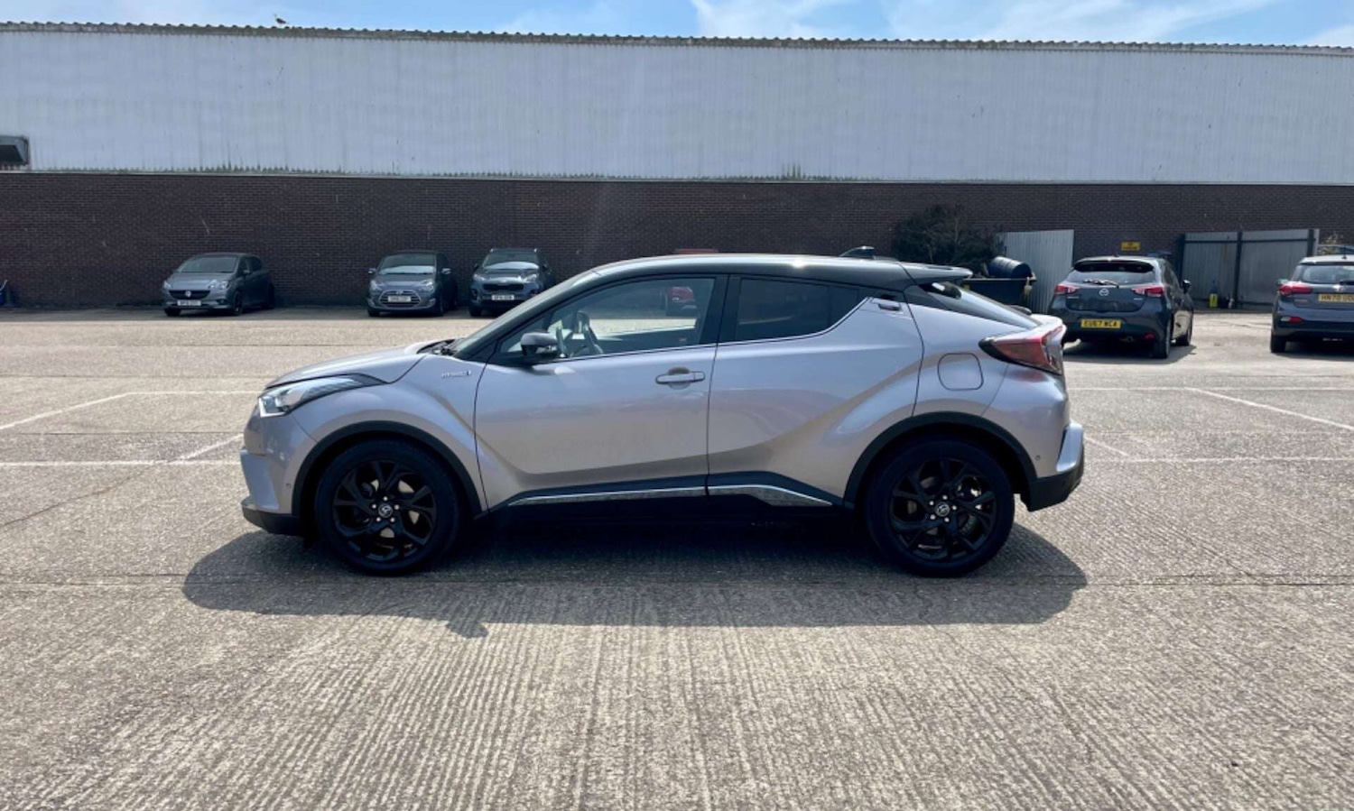 Used Toyota C-HR 2018 for sale - 76922523: Photo 8