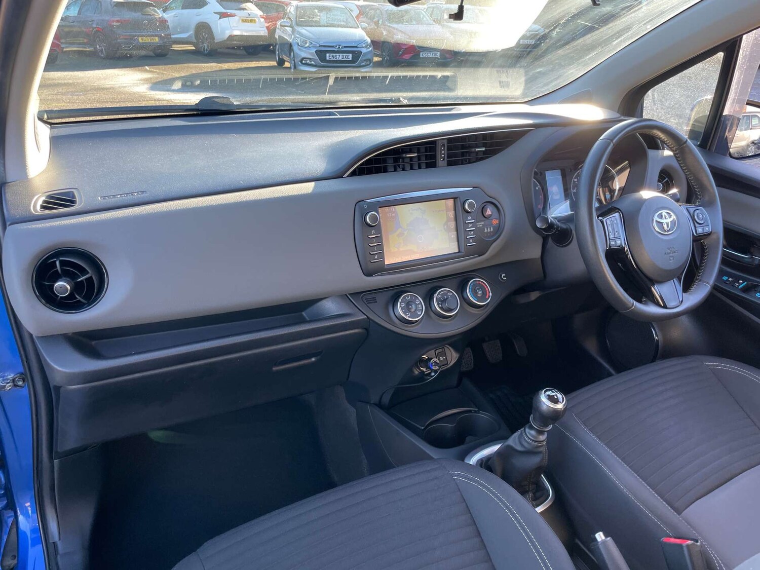 Used Toyota Yaris 2017 for sale - 77115853: Photo 28