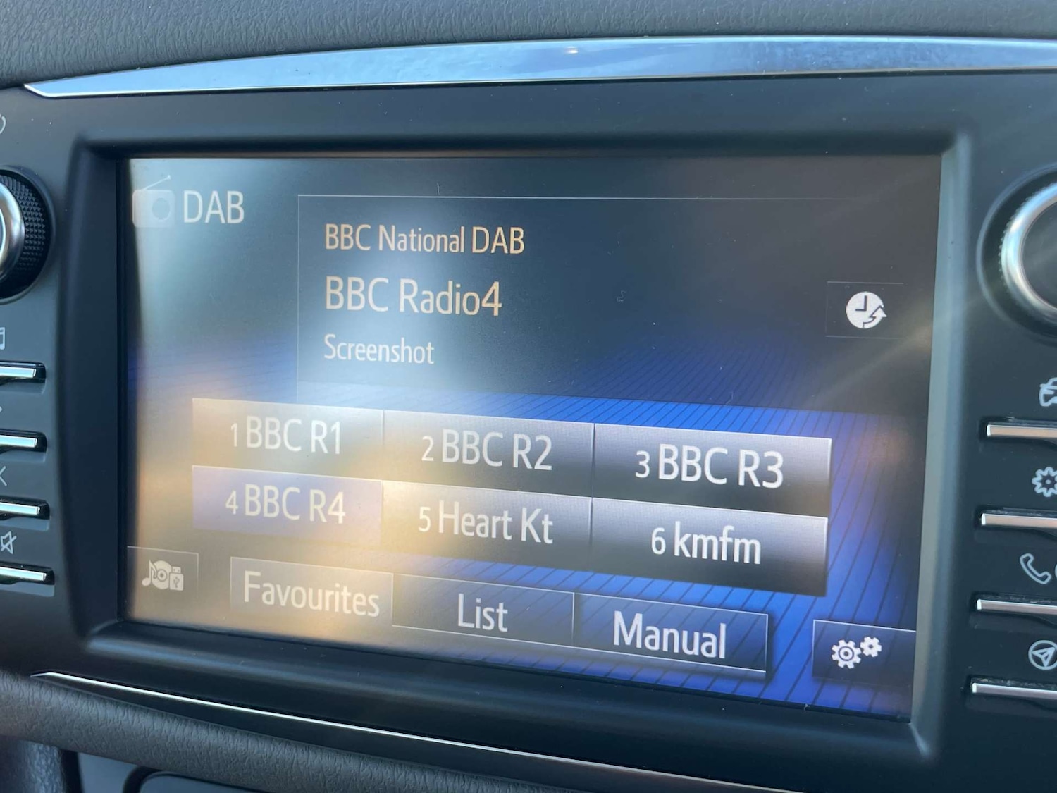 Used Toyota Yaris 2017 for sale - 77115853: Photo 31