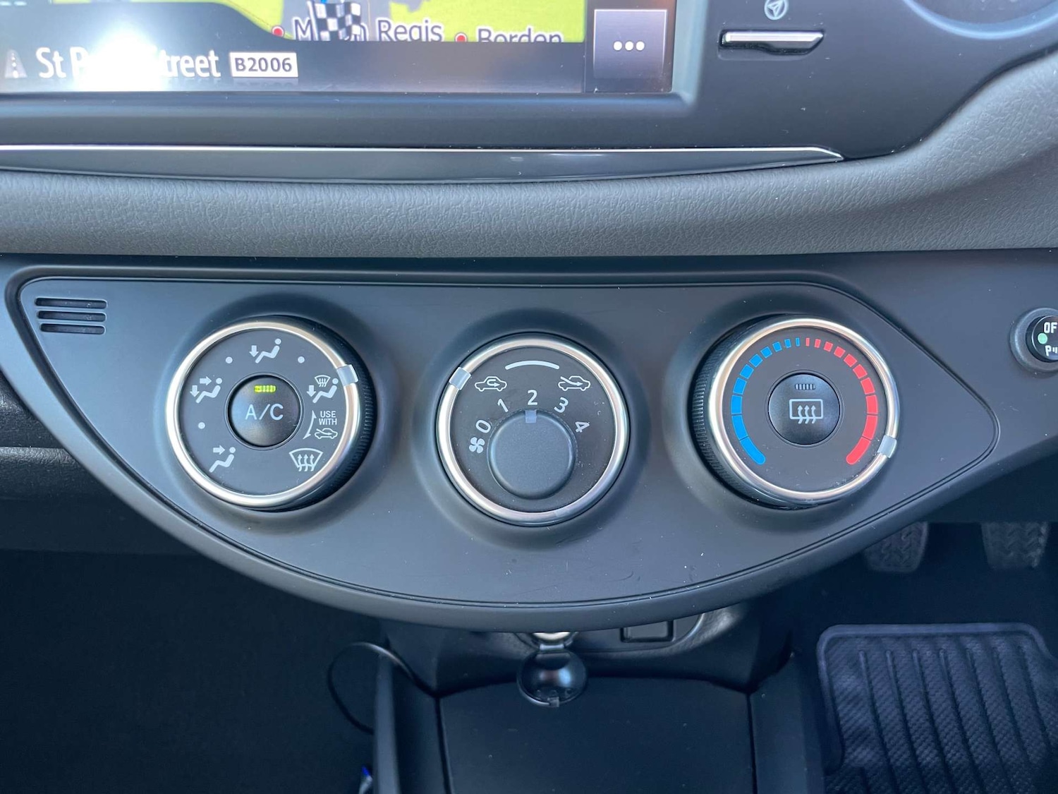 Used Toyota Yaris 2017 for sale - 77115853: Photo 39