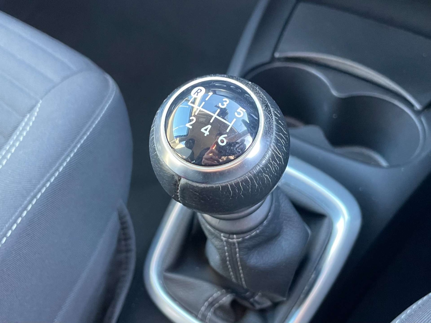 Used Toyota Yaris 2017 for sale - 77115853: Photo 41