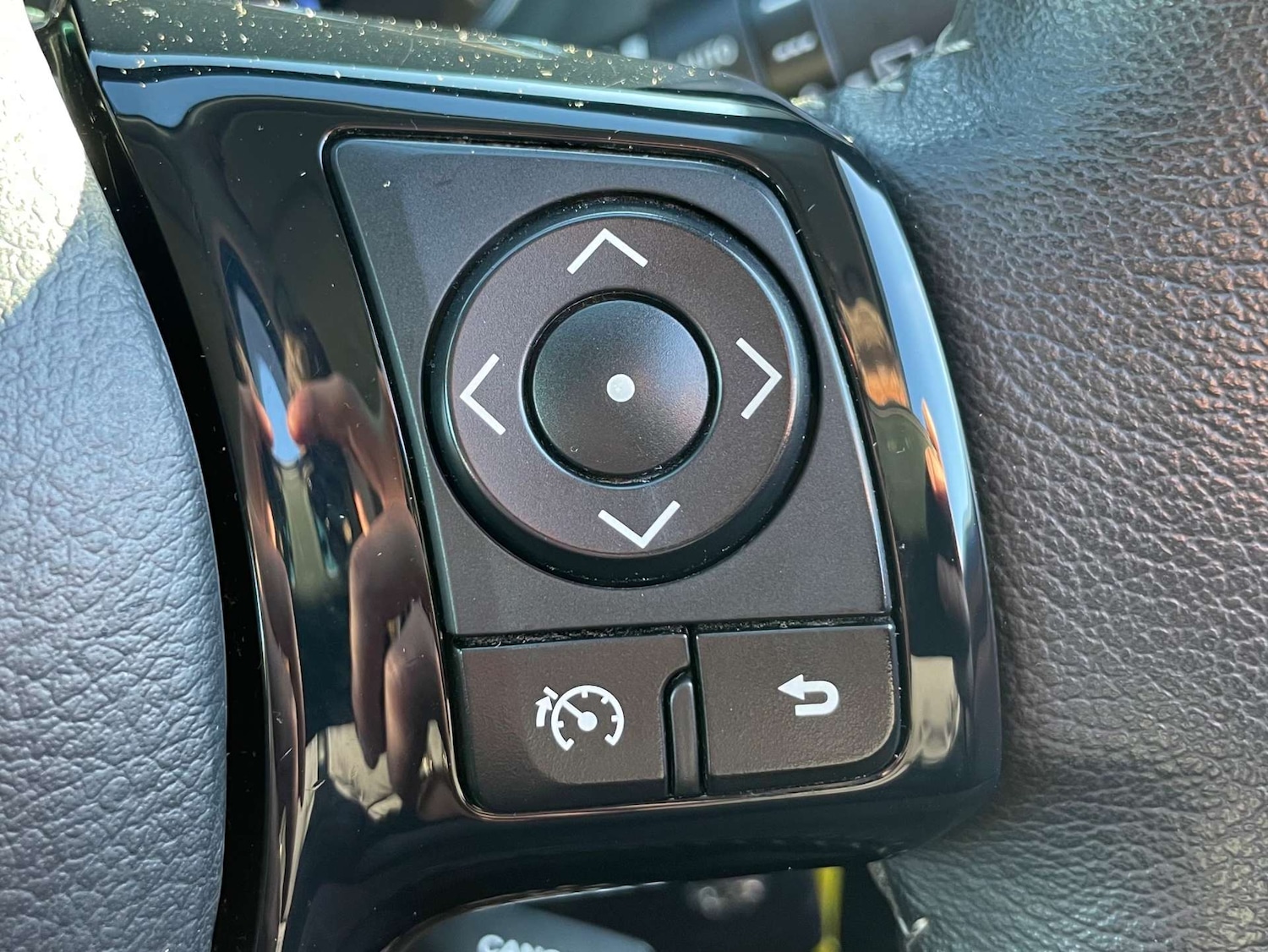 Used Toyota Yaris 2017 for sale - 77115853: Photo 45