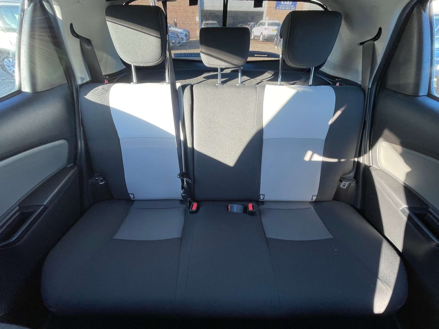 Used Toyota Yaris 2017 for sale - 77115853: Photo 54