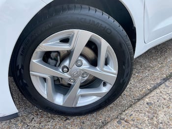 Used Hyundai i10 2020 for sale - 79662539: Photo