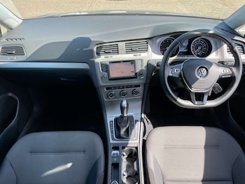 Used Volkswagen Golf 2016 for sale - 78570657: Photo