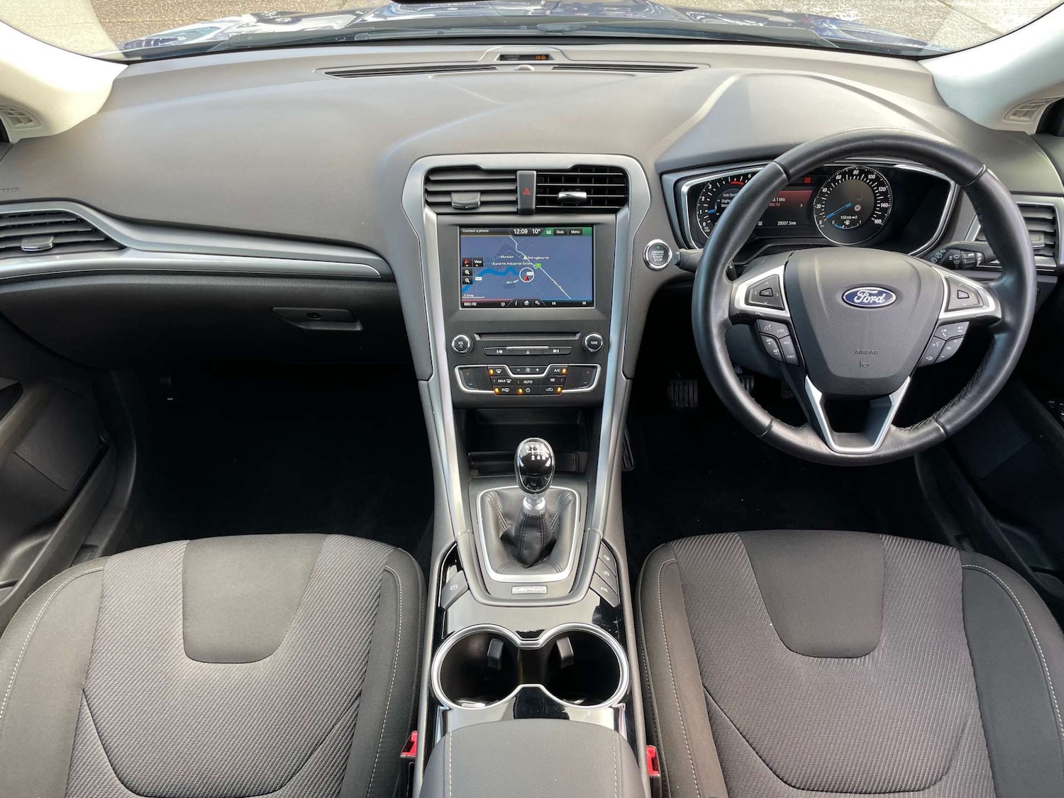 Used Ford Mondeo 2016 for sale - 77224803: Photo 2