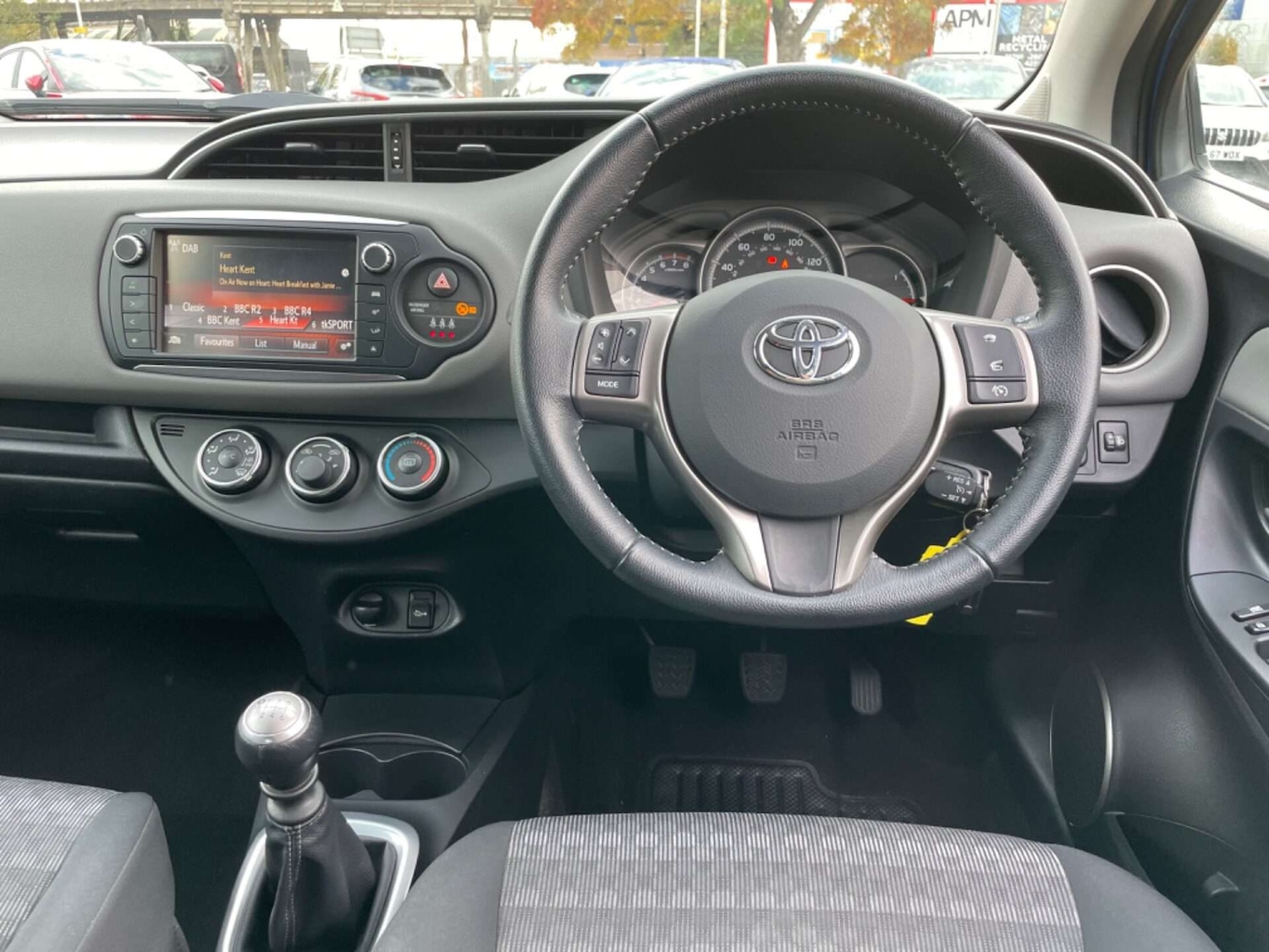 Used Toyota Yaris 2016 for sale - 76922533: Photo 19