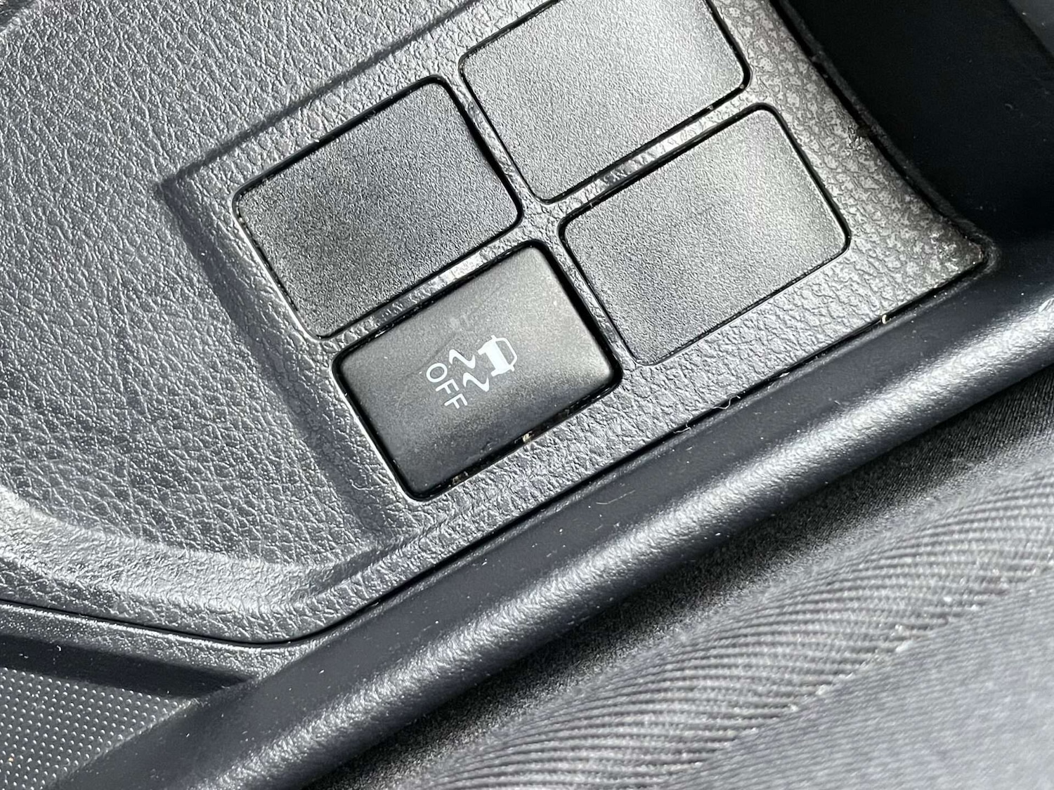 Used Toyota Yaris 2016 for sale - 76922533: Photo 38