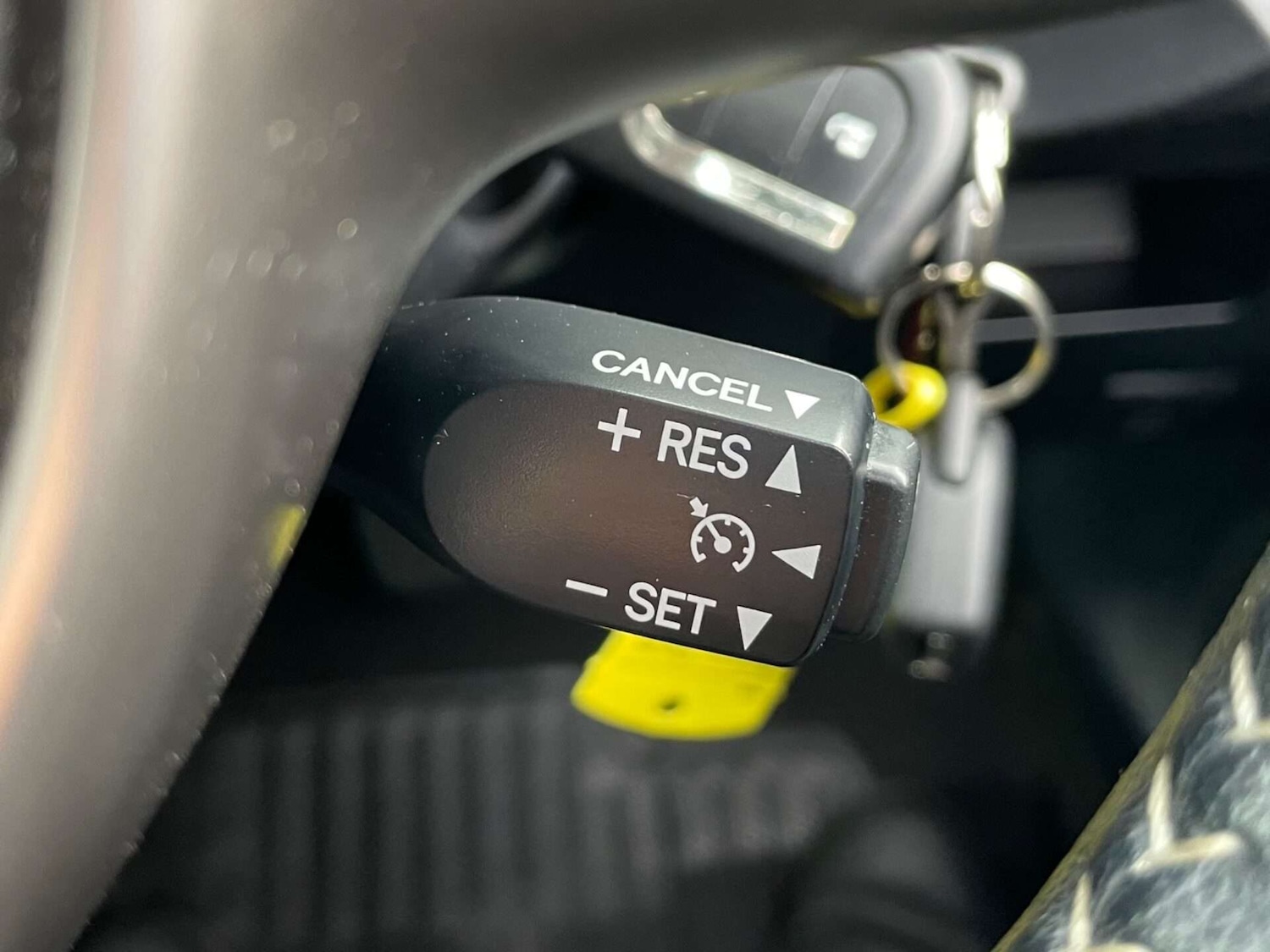 Used Toyota Yaris 2016 for sale - 76922533: Photo 43