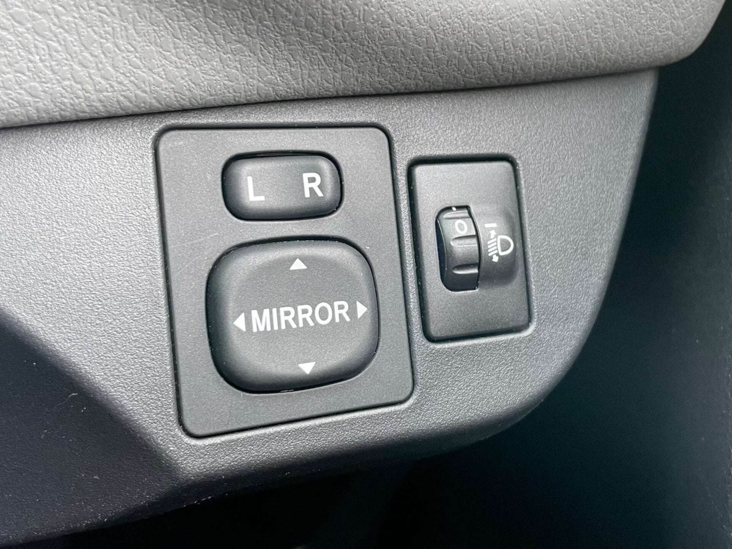 Used Toyota Yaris 2016 for sale - 76922533: Photo 44