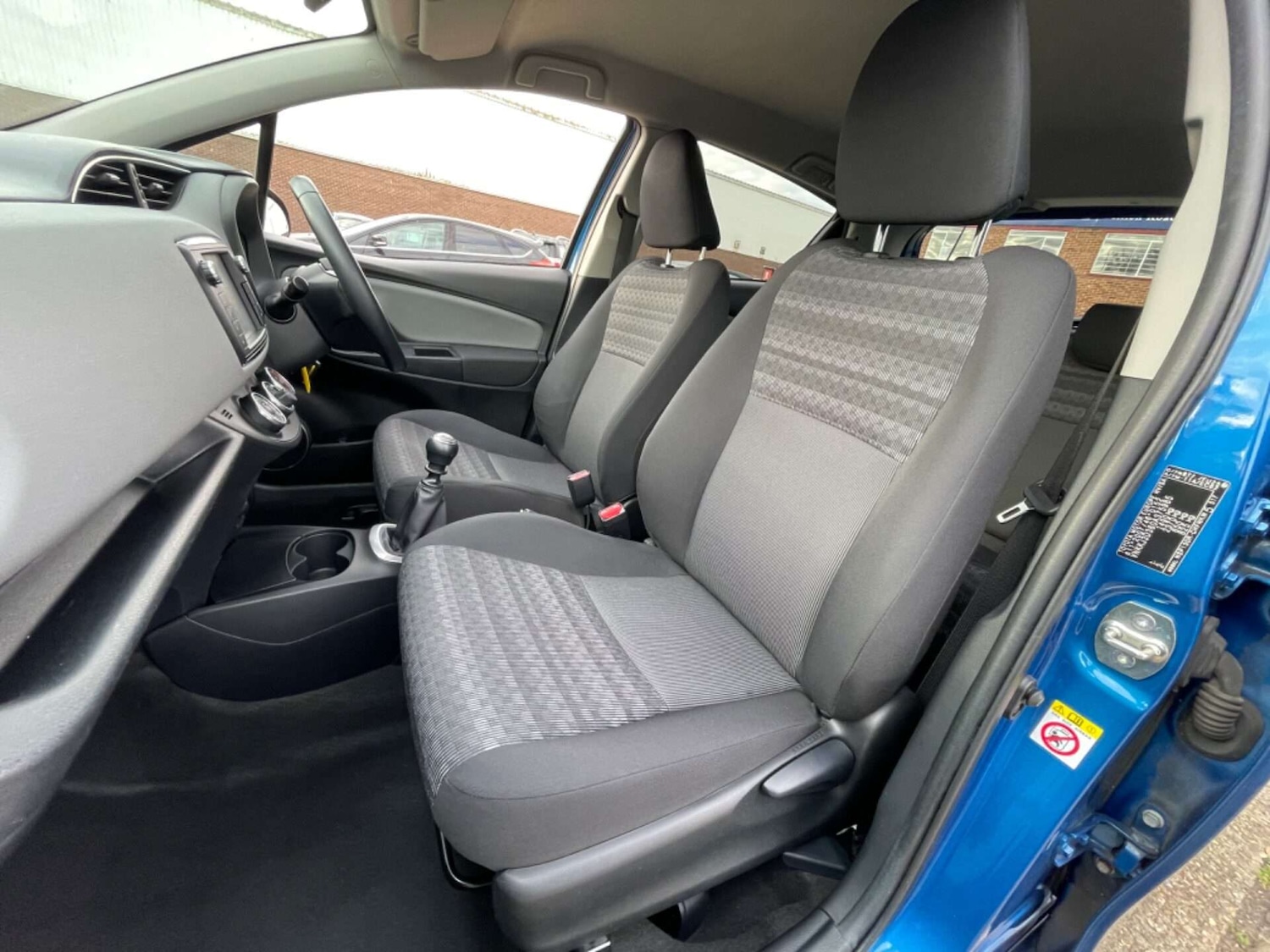 Used Toyota Yaris 2016 for sale - 76922533: Photo 47