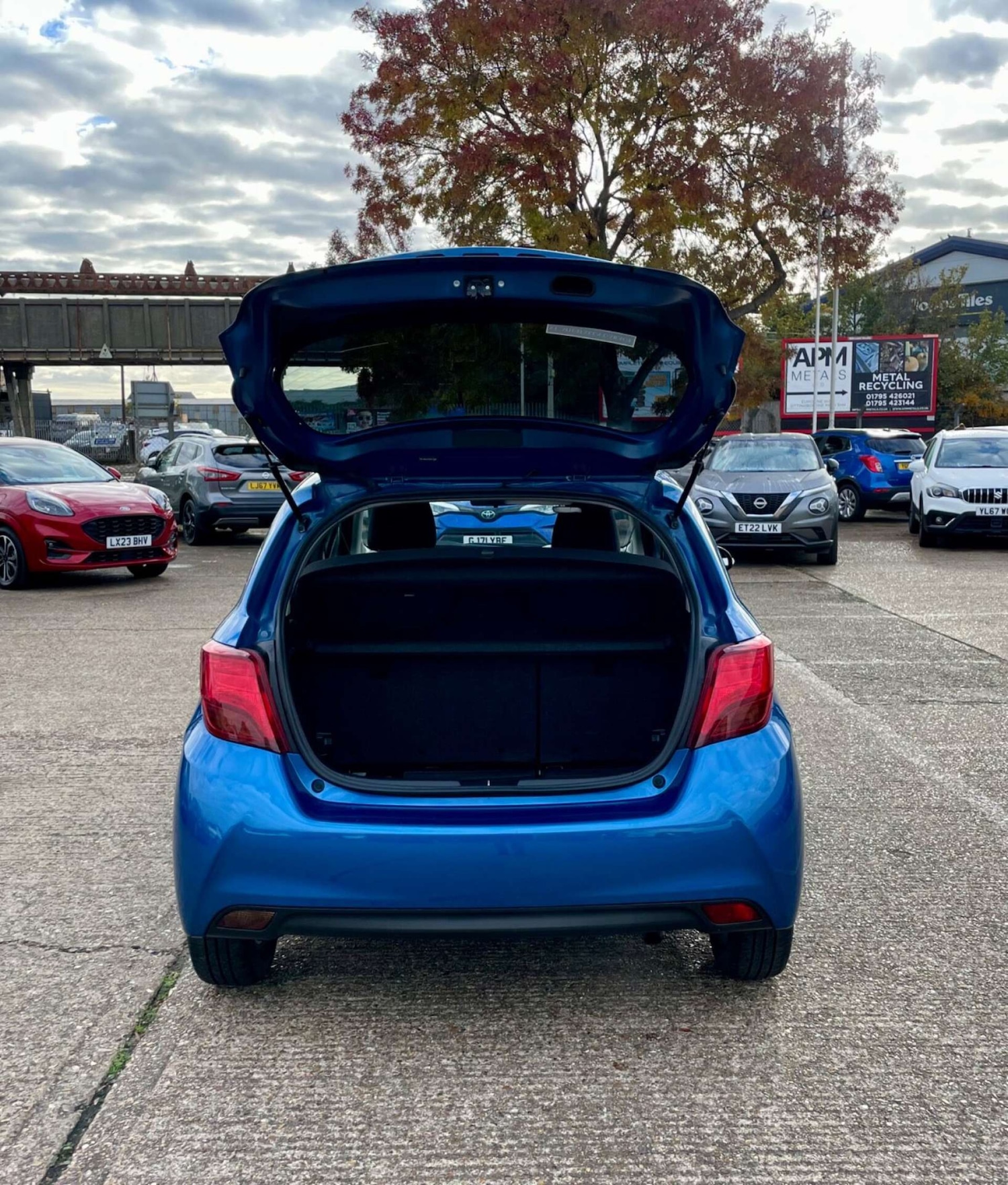 Used Toyota Yaris 2016 for sale - 76922533: Photo 50