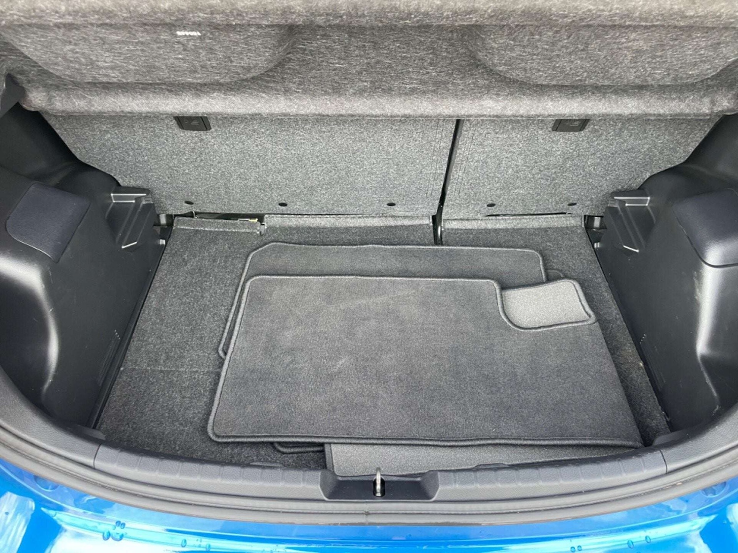 Used Toyota Yaris 2016 for sale - 76922533: Photo 51