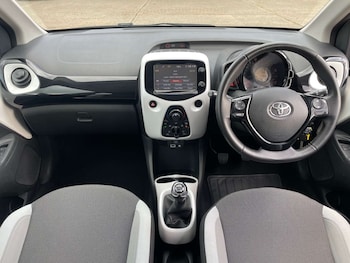 Used Toyota AYGO 2016 for sale - 78379898: Photo