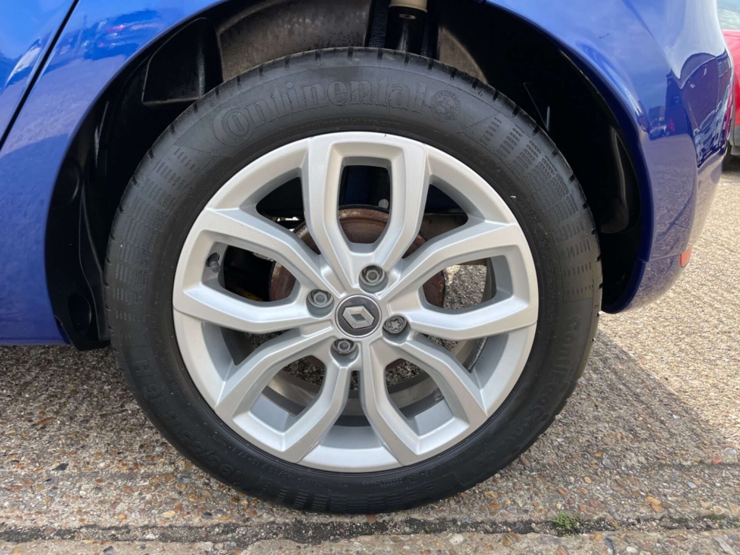 Used Renault Clio 2017 for sale - 76922529: Photo 16