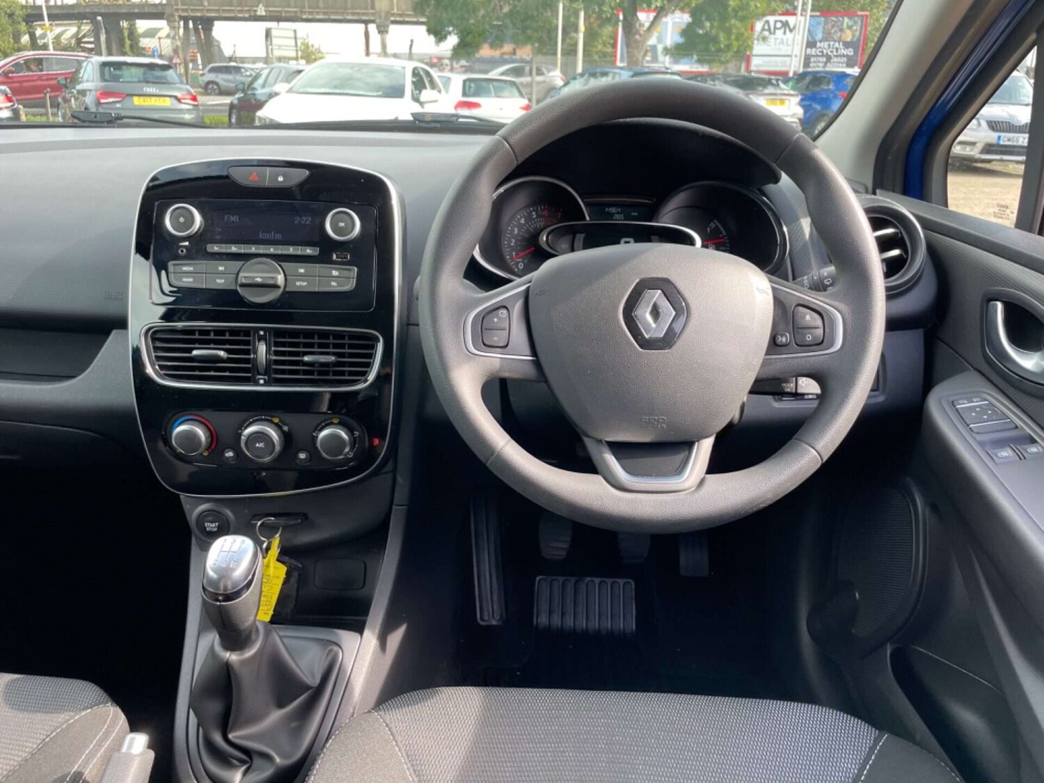 Used Renault Clio 2017 for sale - 76922529: Photo 18