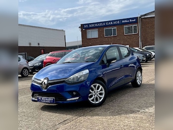 Used Renault Clio 2017 for sale - 76922529: Photo