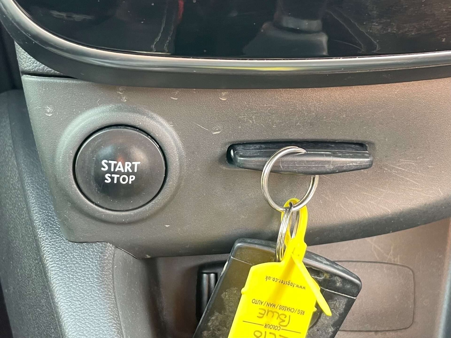 Used Renault Clio 2017 for sale - 76922529: Photo 32