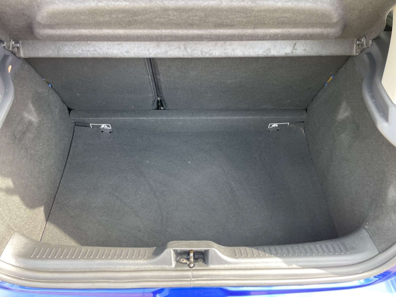 Used Renault Clio 2017 for sale - 76922529: Photo 50