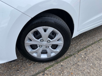 Used Hyundai i10 2017 for sale - 77603971: Photo