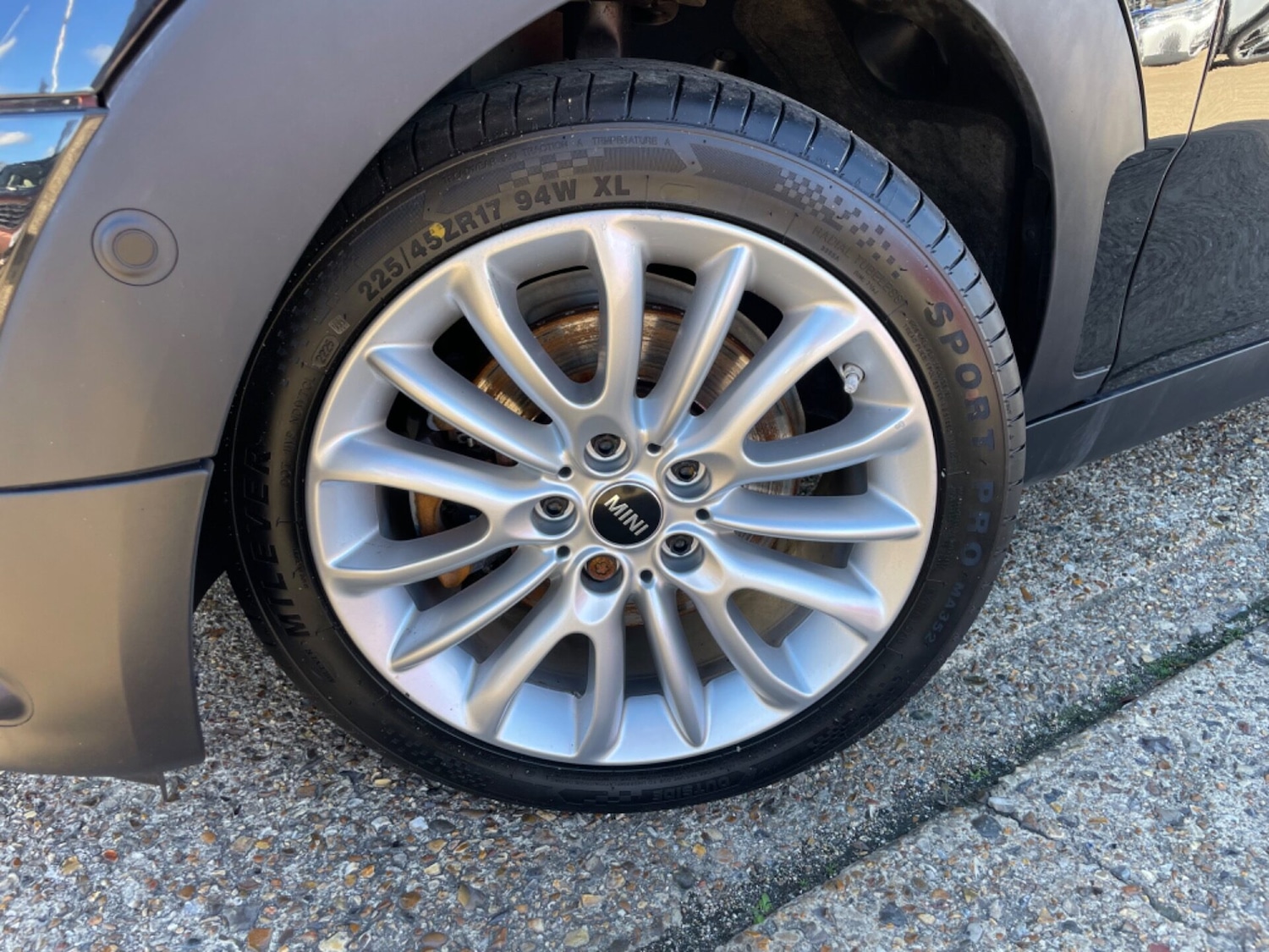 Used MINI Clubman 2019 for sale - 76352352: Photo 3