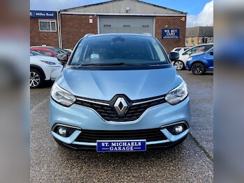 Used Renault Scenic 2017 for sale - 77289461: Photo