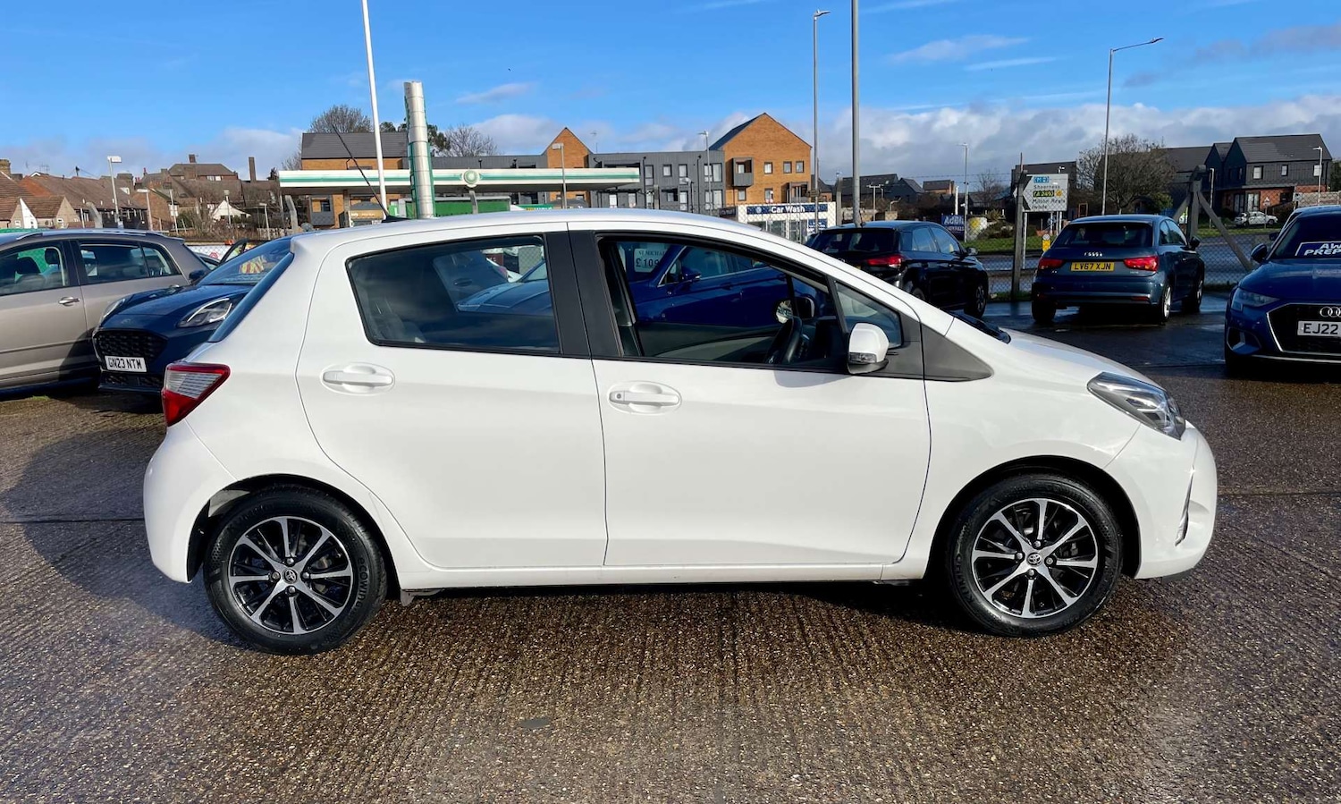Used Toyota Yaris 2019 for sale - 77224807: Photo 10