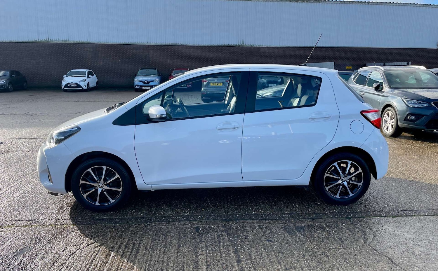 Used Toyota Yaris 2019 for sale - 77224807: Photo 11