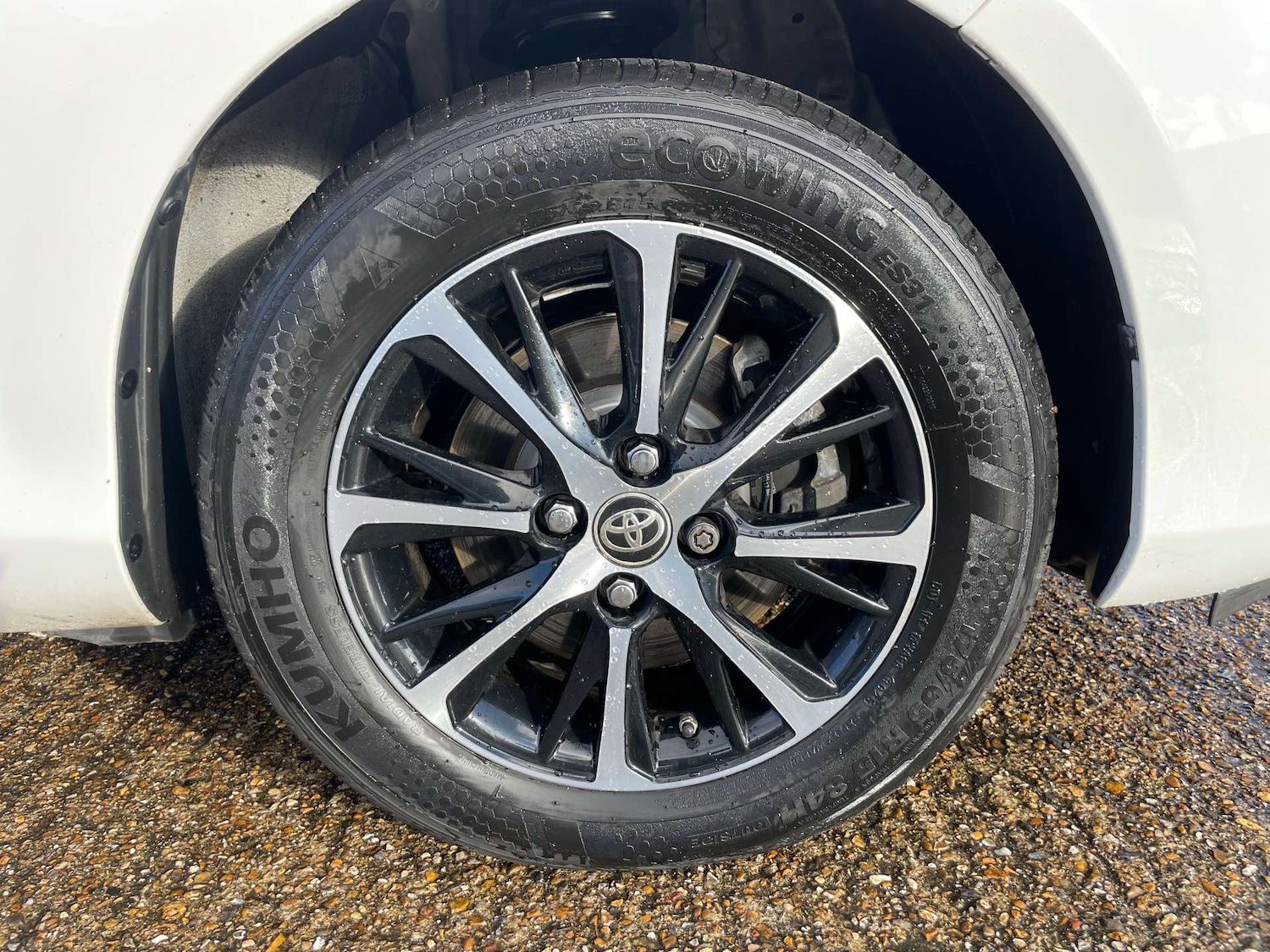 Used Toyota Yaris 2019 for sale - 77224807: Photo 14