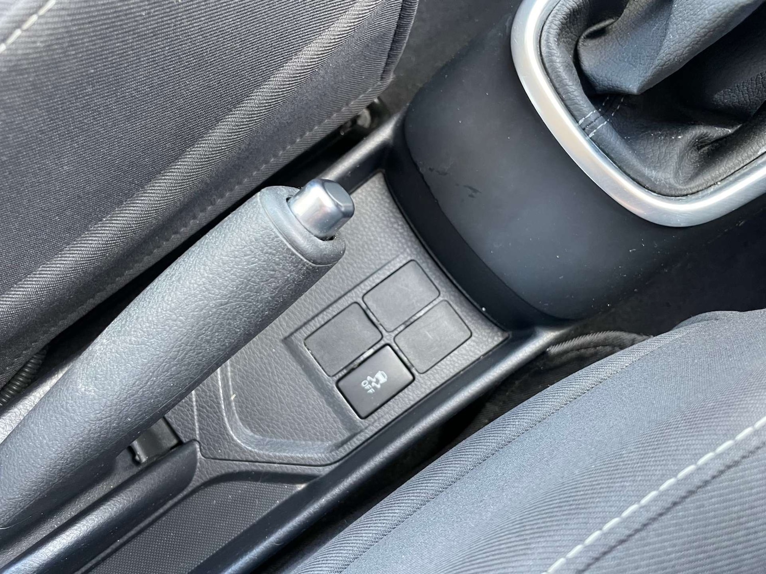 Used Toyota Yaris 2019 for sale - 77224807: Photo 42