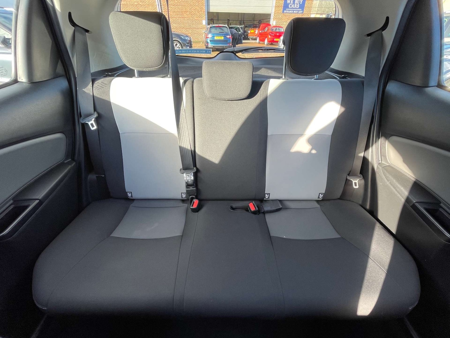 Used Toyota Yaris 2019 for sale - 77224807: Photo 53