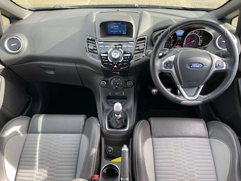 Used Ford Fiesta 2016 for sale - 77494228: Photo