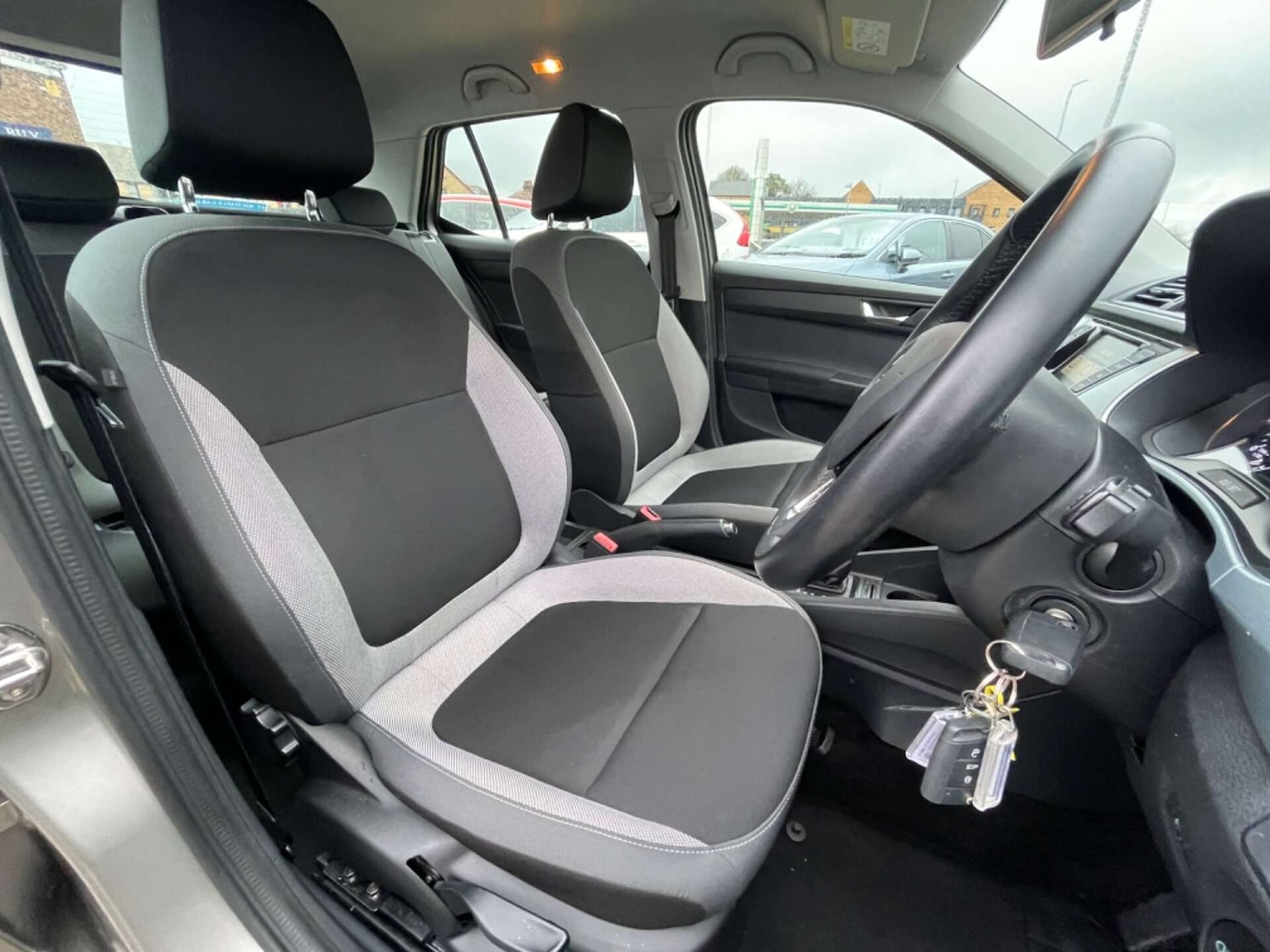 Used Skoda Fabia 2015 for sale - 76905232: Photo 45