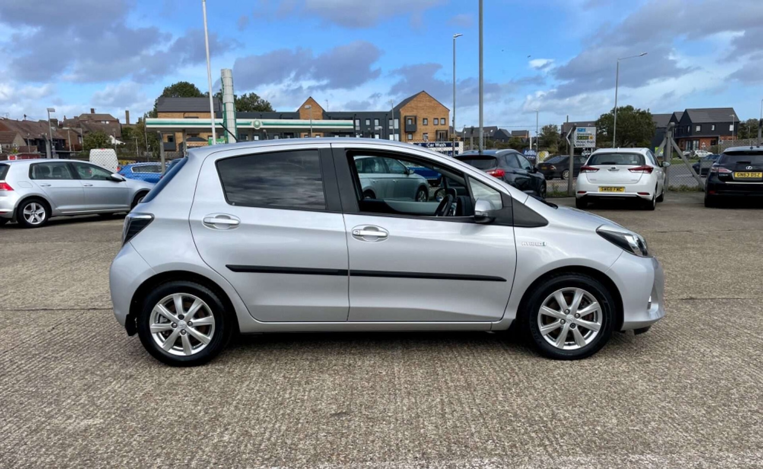 Used Toyota Yaris 2013 for sale - 76957837: Photo 10