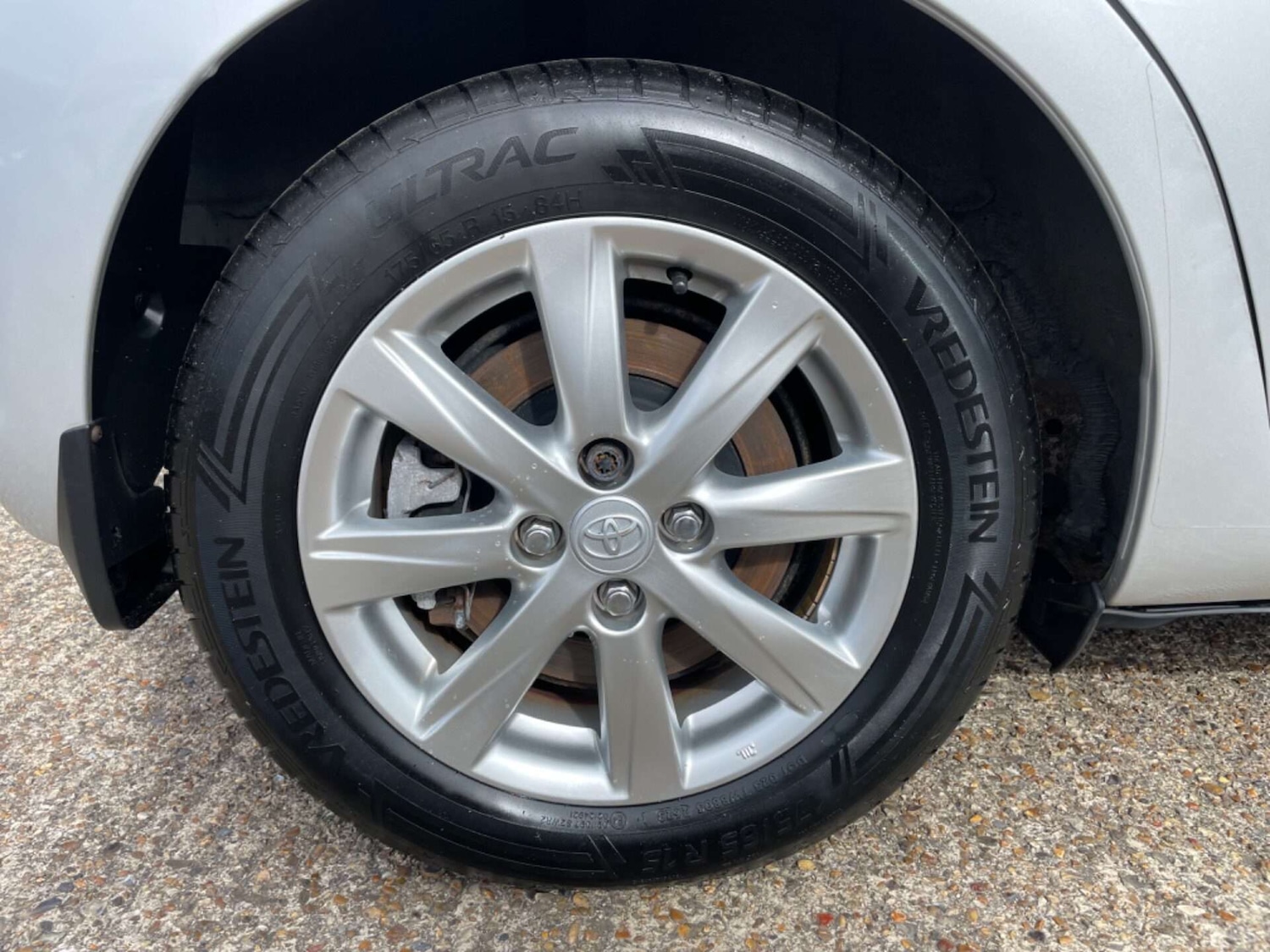 Used Toyota Yaris 2013 for sale - 76957837: Photo 16